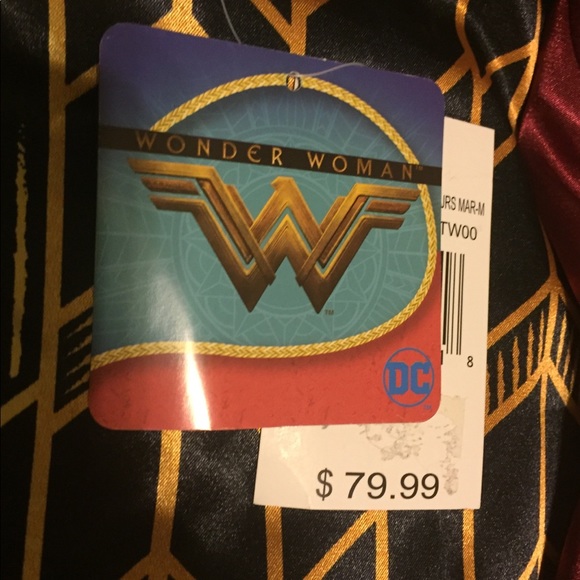 ⭐️NWT! ⭐️Official Wonder Woman DC Comics Jacket. - Picture 5 of 7